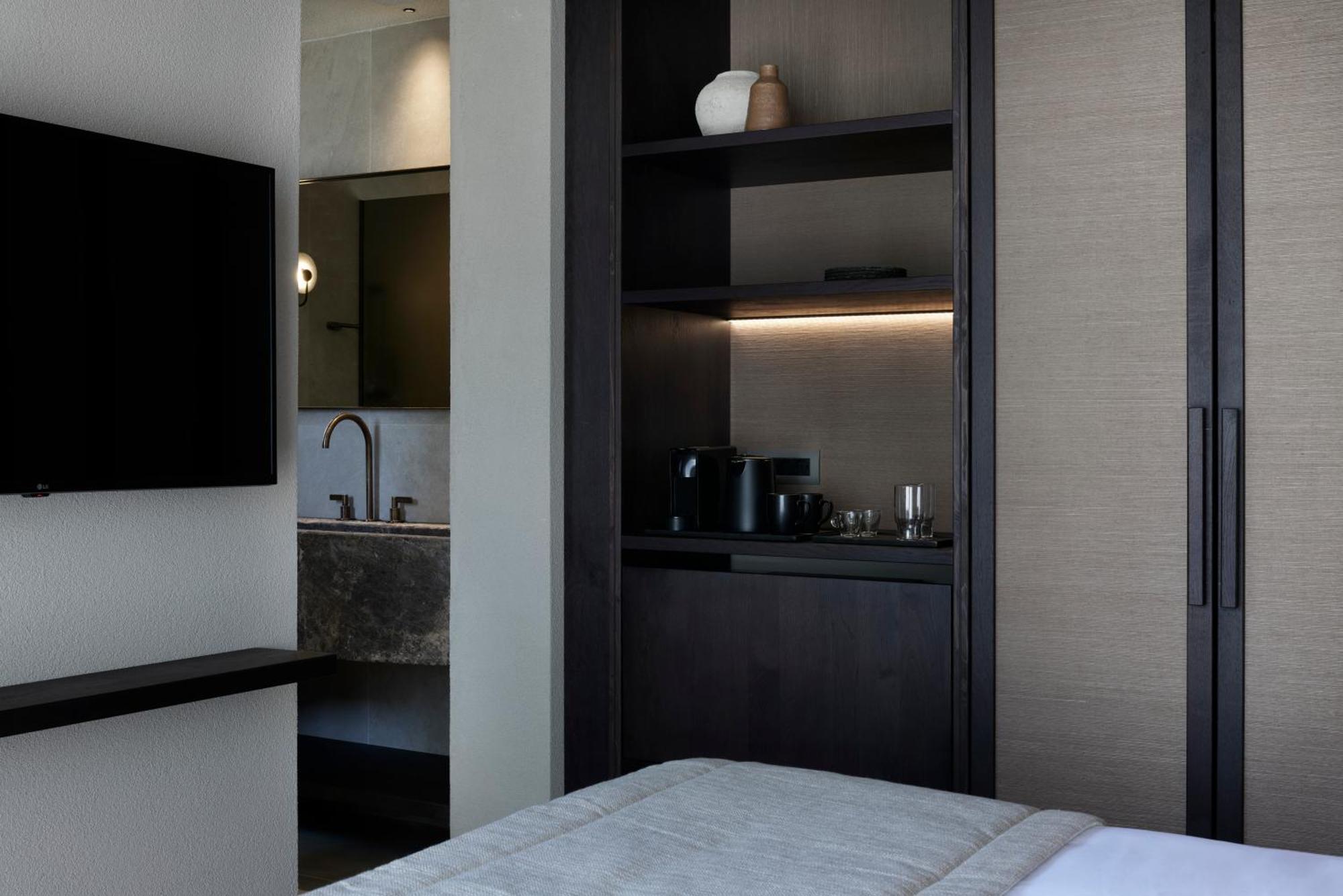 Alaso Design Suites Тира Экстерьер фото